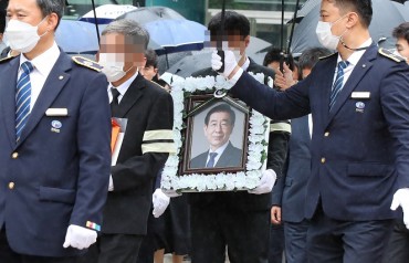 Friends, Family Bid Final Farewell to Seoul Mayor