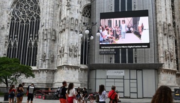 Samsung LED Signage Airs Milan Fashion Week’s Digital Runaway Show