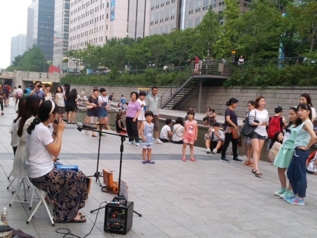 Seoul Dispatches Artists for Surprise Performances Throughout the City