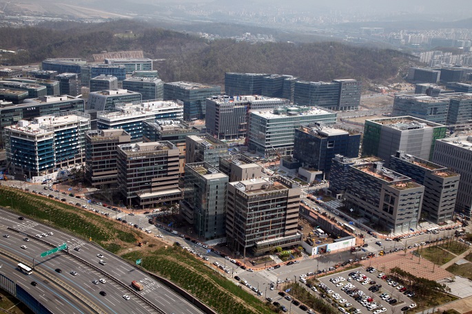 Pangyo Techno Valley in Seongnam, just south of Seoul, is an industrial complex being developed as South Korea's version of Silicon Valley. (Yonhap)