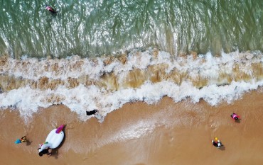 Tourist Flock to Myeongsasimni Beach in Post COVID-19 Era