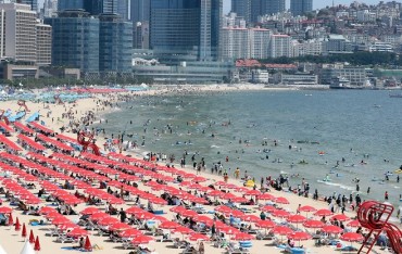 Haeundae Beach, Others in Busan to Shut Down amid Spiking Virus Cases