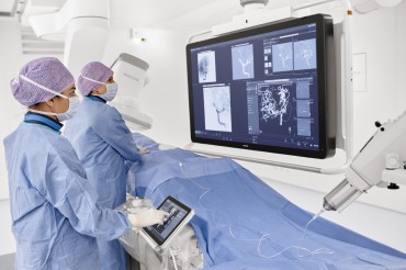 Intuitive, Integrated and Efficient – World Premiere of Philips’ Next-Generation Azurion Image-Guided Therapy Platform