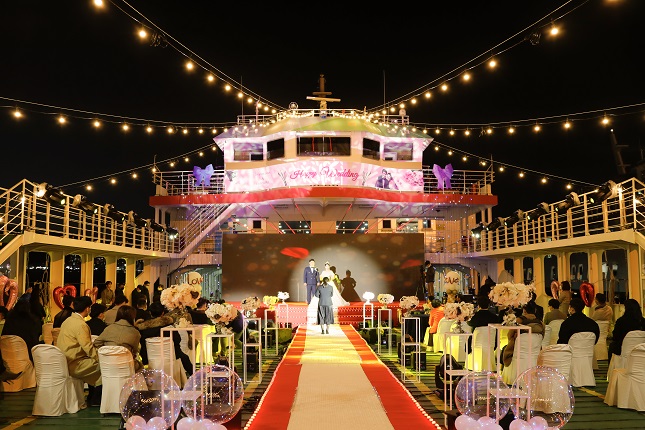 South Jeolla Province Hosts Boat Wedding