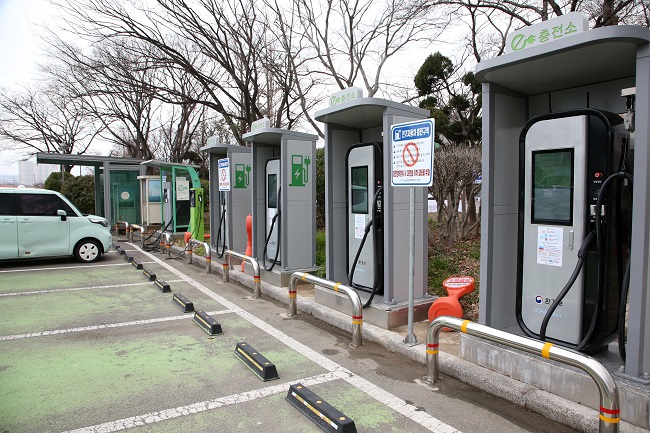 Electric vehicle charging stations. (Yonhap)