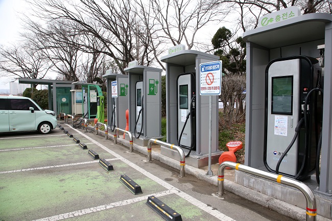 EV Drivers Concerned over Uninsured Charging Stations