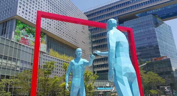 South Korean Sculpture Heading to Turkey