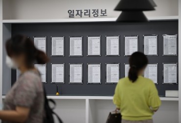 More than Half of Working Women in Seoul Have Multiple Jobs