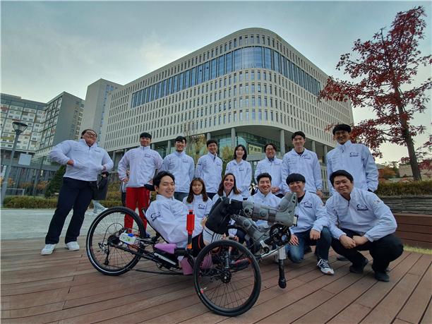 University Researchers Develop AI Bicycle for the Disabled
