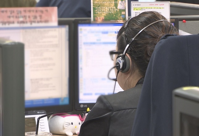 There are risks of coronavirus infection among call center. (image: Yonhap)