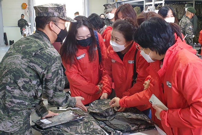 Mothers Visit Marine Corps Base to Check Food and Uniforms