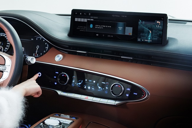 Unlike the previous biometric features, the new one allows drivers to use Genesis’ ‘Car Pay’ in-vehicle payment system through fingerprint verification. (image: Hyundai Motor Co.)