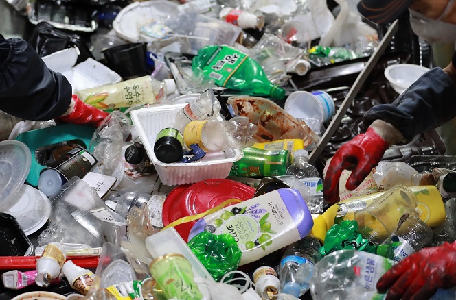 Kakao Begins Plastic Recycling Project for Eco-friendly Consumption