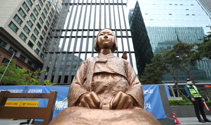 Shown in this file photo taken on May 17, 2020, is a statue in central Seoul that symbolizes Korean women who were forcibly taken to front-line military brothels to serve Japanese soldiers during World War II. The victims are euphemistically called "comfort women." (Yonhap)