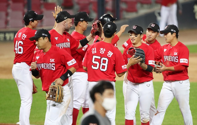 Shinsegae in Talks to Purchase Pro Baseball Club from SK Telecom