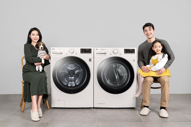 Home Appliance Makers Release Products Highlighting Pet Care Features