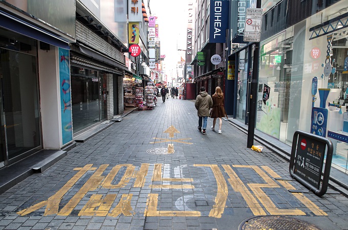 Myeongdong Reaches Retail Vacancy Rate of More than 40 pct with Tourists Gone