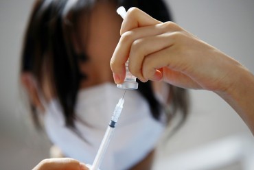 S. Korea Tipped to OK AstraZeneca Vaccine for Over-65s