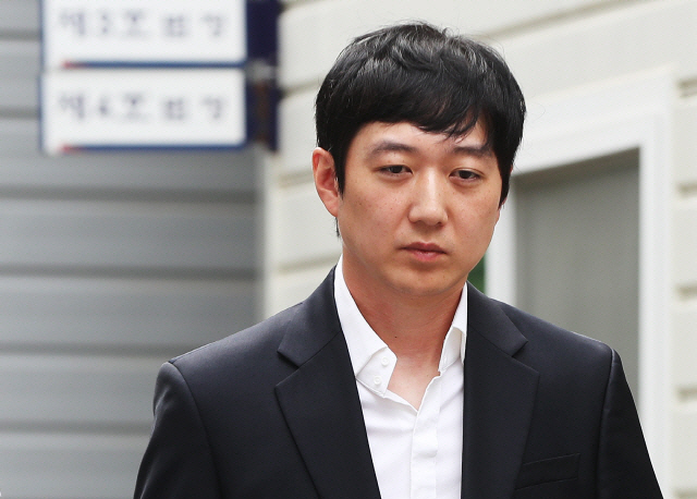 This file photo shows former national short track speed skating coach Cho Jae-beom, who was sentenced to 13 years in prison on Dec. 10, 2021, for sexually assaulting Olympic champion Shim Suk-hee. (Yonhap)
