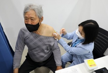 S. Korea Begins Inoculating General Public Over-75s