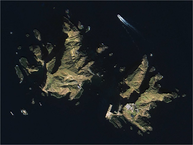 This photo captured by South Korea's next-generation midsized satellite on March 31, 2021, and provided by the Ministry of Science and ICT on May 4, shows the country's easternmost islets of Dokdo, 220 kilometers east of the Korean Peninsula.