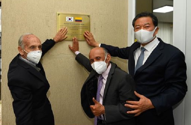 S. Korea Provides 10,000 More Face Masks to Colombia
