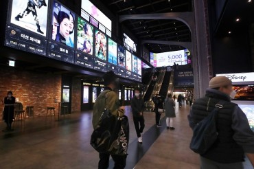 Theaters Scramble to Attract Moviegoers