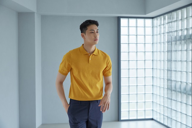 S. Korean Men Turn to Knitwear for Work Despite Summer Heat