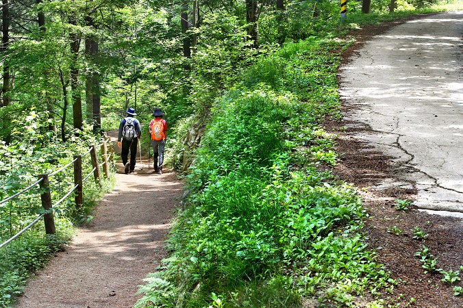 Outdoor Activities Face Mixed Fortune: Climbing Down, Trekking Up