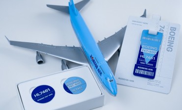 Korean Air Produces Name Tags Using Scraps of Retired Aircraft