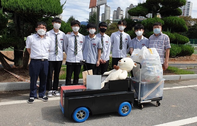 An autonomous driving car made by students at Gwangdeok High School is seen  in this photo provided by the school.