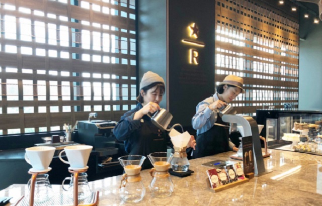 Starbucks Korea Employees Burdened with Company’s Rapid Growth