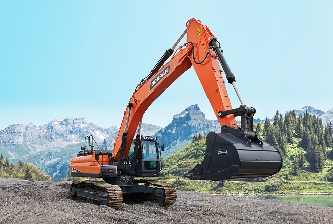 This photo provided by Hyundai Doosan Infracore Co. on Oct. 26, 2021, shows a 30-ton excavator manufactured by the company.