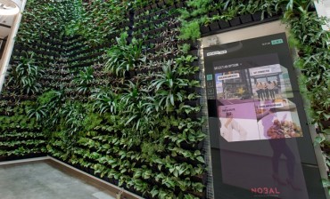 Canadian Firm’s Interactive Mirror Technology Sets Retail and Hospitality Sectors Buzzing
