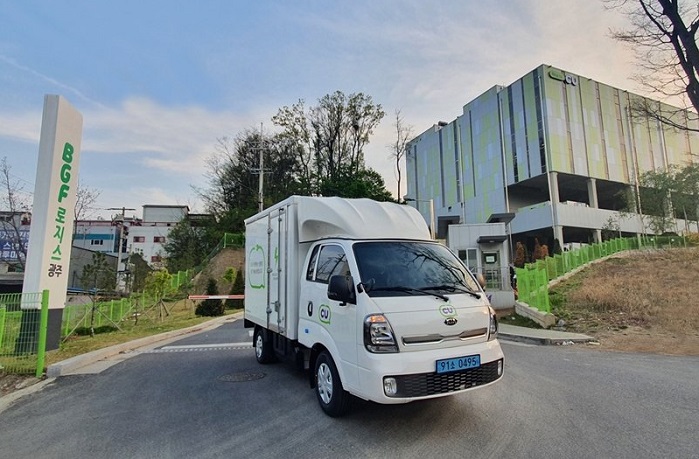 This photo, provided by convenience store chain CU on April 22, 2021, shows an electric delivery vehicle, which the company has introduced for the first time in the country's related industry.