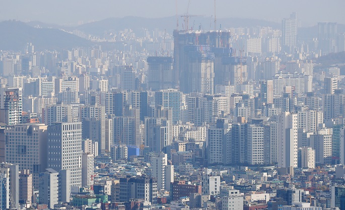 More than 50,000 People Leave Seoul as Housing Prices Continue to Soar