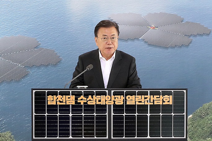 S. Korea to Expand Renewable Energy Use for Carbon Neutrality: Moon