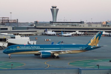 Vietnam Airlines Begins Regular Commercial Direct Flights to the United States