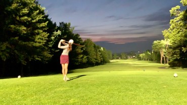 Popularity of Golf Soars Among Women in 30s and 60s