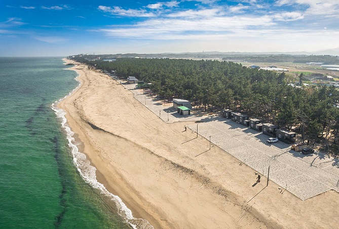 Camping Site for Disabled and Elderly People Created at Gangneung Beach