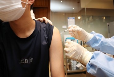 Frustration Grows as S. Korea Imposes Restrictions on Unvaccinated Population