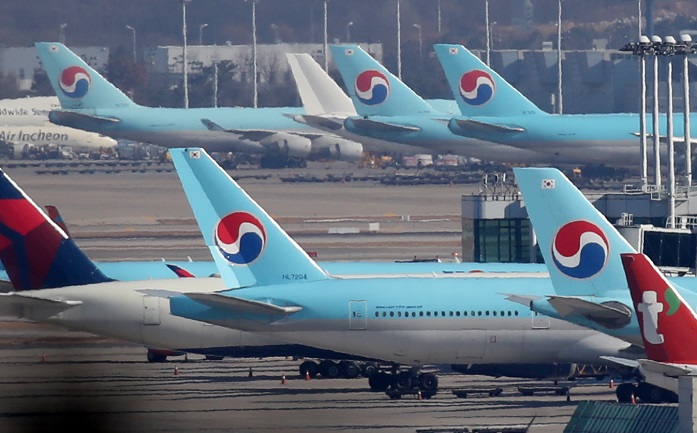 This photo taken on Jan. 4, 2022 shows Korean Air's planes at the Incheon International Airport in Incheon, just west of Seoul. (Yonhap)