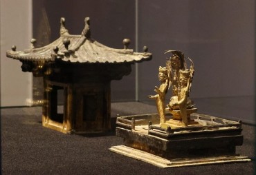Korean National Treasure Sold After Garnering No Offers in Auction