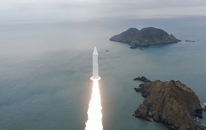 S. Korea Successfully Conducts Test Flight of Solid-fuel Space Vehicle