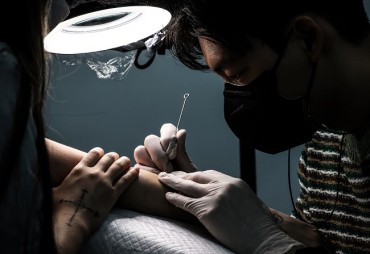 Transition Team Considers Legalizing Tattooing by Nonmedical Professionals
