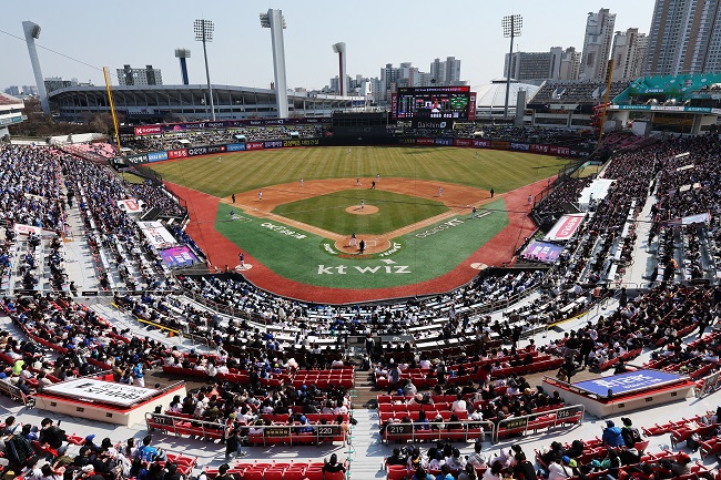 Baseball Teams Scramble to Attract Fans