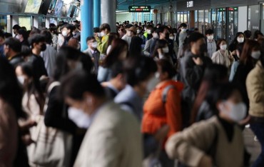 Seoul’s Daily Subway Ridership Hits Pandemic-era High on Eased Restrictions