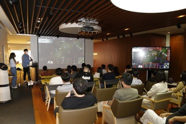 Drug Firm Hosts e-Sport Lecture for Employees