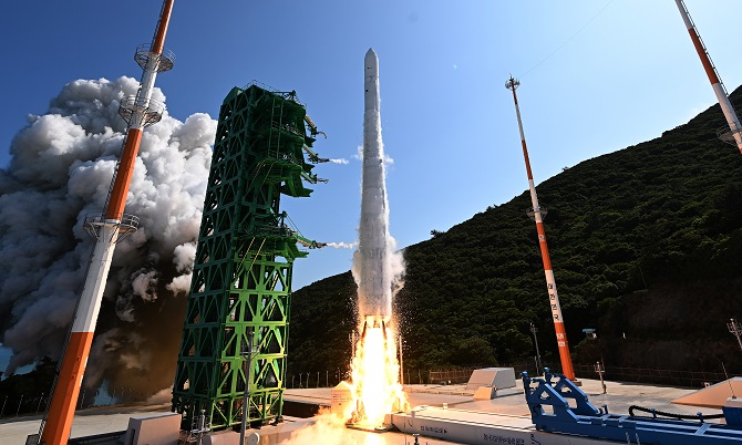 S. Korea Successfully Launches Homegrown Space Rocket in Second Attempt