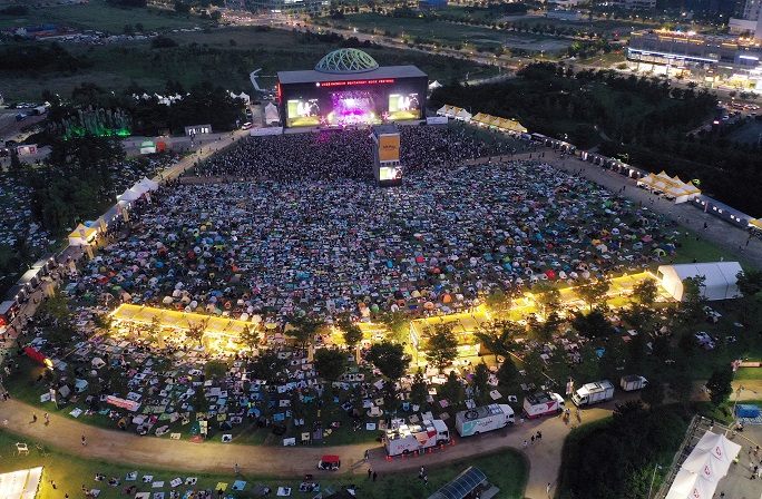 Incheon Pentaport Rock Festival Opens amid Sweltering Weather